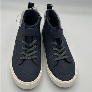 Cat & Jack Youth Mid-Top Sneakers 6 Harlen Blue Self-Close w/Laces White Soles